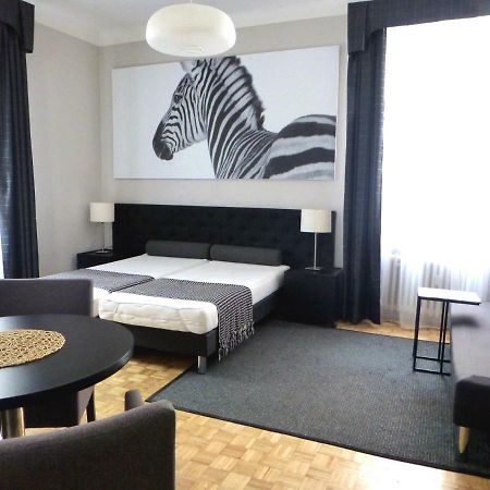 7 Rooms Mtp Poznan Exterior foto